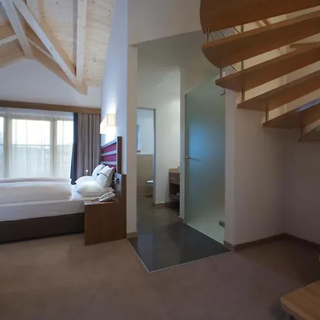 La Fradora - Dolomites Hotel 3*