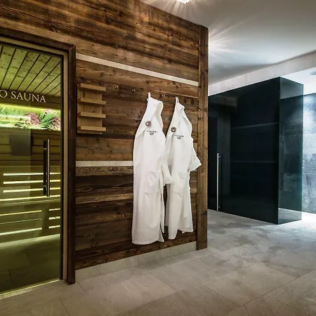 La Fradora - Dolomites Hotel 3*