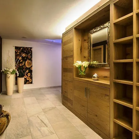 La Fradora - Dolomites Hotel 3*