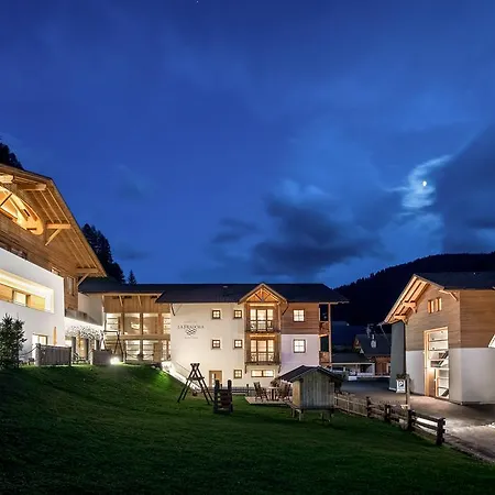 La Fradora - Dolomites San Cassiano (Badia)