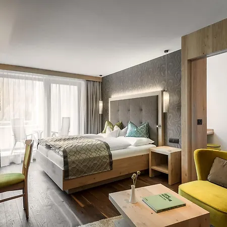 Hotel La Fradora - Dolomites 3*