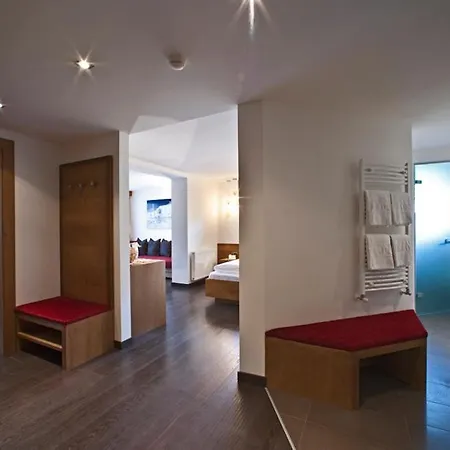 Hotel La Fradora - Dolomites San Cassiano (Badia)